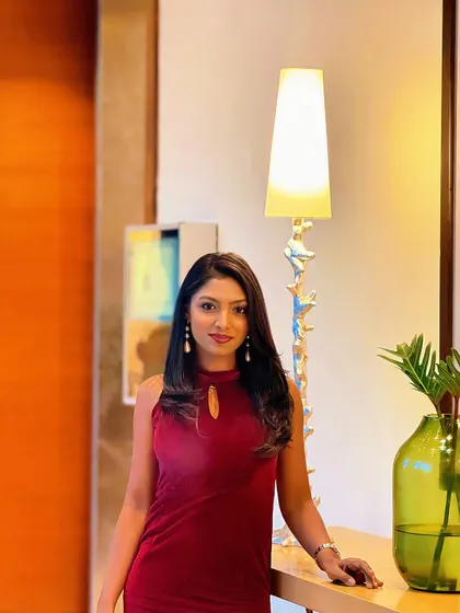 A close-up of my look for the culinary awards evening.