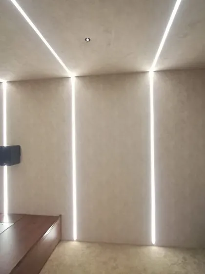 A duplicate of 383, this image again shows the unique and casual design of this compact home cinema.