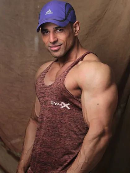 Mehnat karo, bahane nahi (Work hard, don't make excuses). A shot from my earlier days, always pushing.