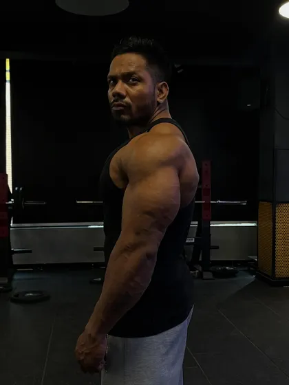Another side arm pose.