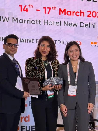 Receiving an award at the FUAsia 2025 conference. It is always a privilege to be recognized by my peers for my contributions to the field of hair transplantation.