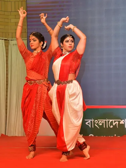 This pose from 'Sonar Bangla' evokes the mythology of the rivers Ganga and Brahmaputra. The performance was an adventure in blending Bharatanatyam with Bengali poetry and music.