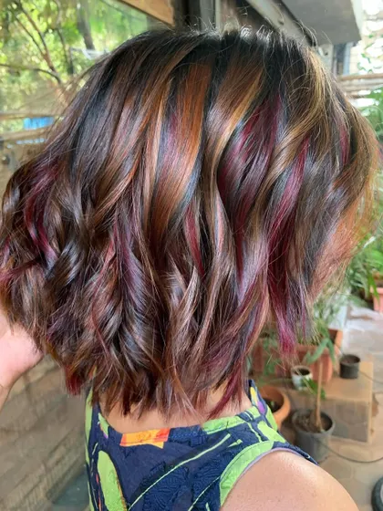 Be bold, not basic. A captivating mix of wine, copper, and slivers of blonde. This is a non-bleach color. (No filter)