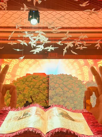 A glimpse into a magical celebration in Jaipur. For a child's first birthday, I wove the parents' love story into sand, from their first meeting to the joy of welcoming their new baby. This performance, set against a stunning backdrop, shows how I tailor each story to create an unforgettable centerpiece for personal milestones.