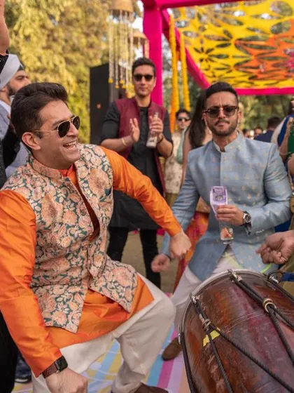 The dance floor was on fire at this Delhi Mehendi, and I was there to capture every moment.