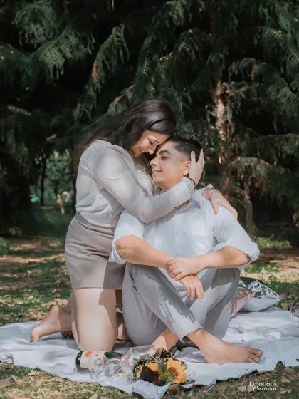 A romantic picnic in the park for high school sweethearts Shivam and Raghavi. This pre-wedding session was all about recreating the simple, sweet moments that their entire relationship was built on.
