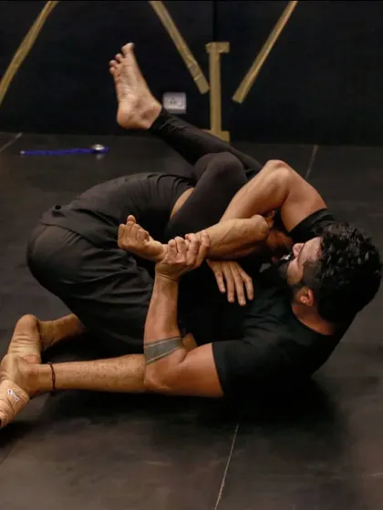 Another angle of a basic submission drill. It took me a while to realize that bone and muscle structure create disparities in how easily you can apply certain techniques.