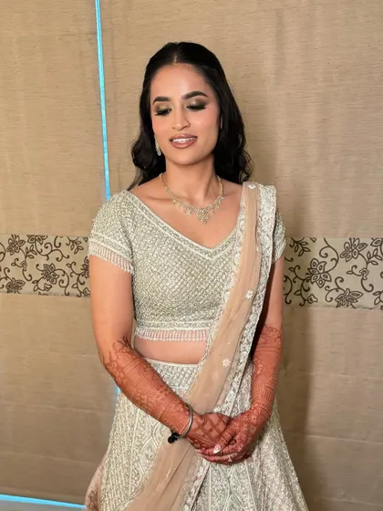 A final look at Manpreet's engagement makeup. The focus was on creating a flawless, glowing complexion with beautifully blended eyeshadow.