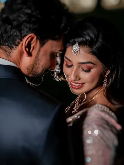 An intimate dance at the reception. We focus on capturing the connection between the couple, creating romantic and elegant photos of their evening celebration.
