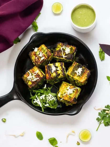 Tantalize your taste buds with my Hariyali Tawa Paneer Tikka, marinated with mint and coriander along with Indian spices for a smoky flavour.