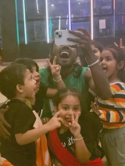 Selfie time with the squad. Instructor Kiran captures a fun moment with the below 6 years batch. It is these happy, candid moments that make our dance community so special.