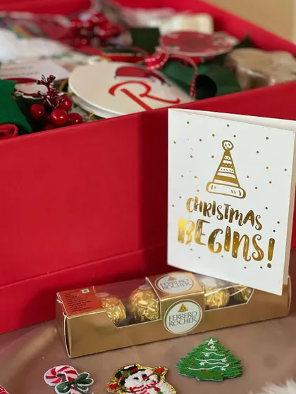 Christmas begins with a little sweetness. I always include a personal touch like a handwritten card and some Ferrero Rocher chocolates in my holiday hampers.