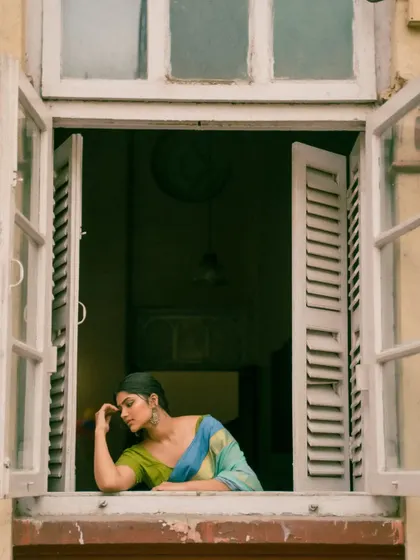 A full series shot around Colaba and CST, blending historic architecture with elegant saree styling. The mix of color and black and white photos shows the versatility of the location and the mood we can create.