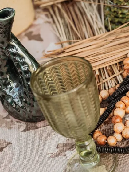 A duplicate of image 218, showing the rustic and earthy tabletop details.