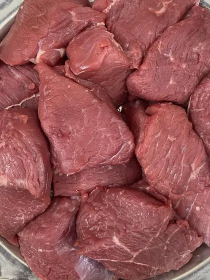My Buffalo Boneless Meat is a rich source of protein and iron. It's cut into generous chunks, perfect for medium to large dogs.