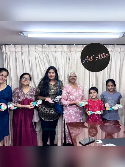 The fantastic group from our first workshop of the year! It was a pleasure to host these creative minds at my home studio.