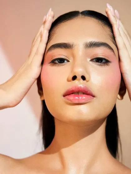 My student Diya created this fresh, youthful look. The skin is glowing, and the soft pink blush gives a beautiful, natural flush.