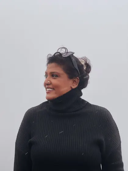 A moment of gratitude during a trip. Feeling thankful for the opportunities, the people, and the surprising moments in life. This joy and gratitude are what I channel into my styling.