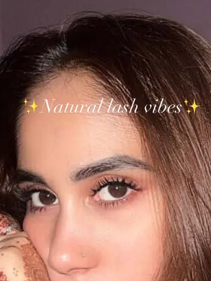 Natural lash vibes all the way. This angle shows how beautifully the classic lashes blend with her own, adding just the right amount of length and curl.