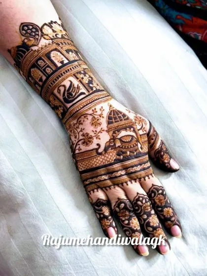 This design incorporates a majestic elephant and a graceful swan into the wristband. These custom elements are woven into a larger traditional pattern featuring palace architecture.