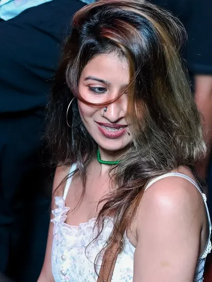 Another candid moment from the dancefloor. Real reactions, real energy.