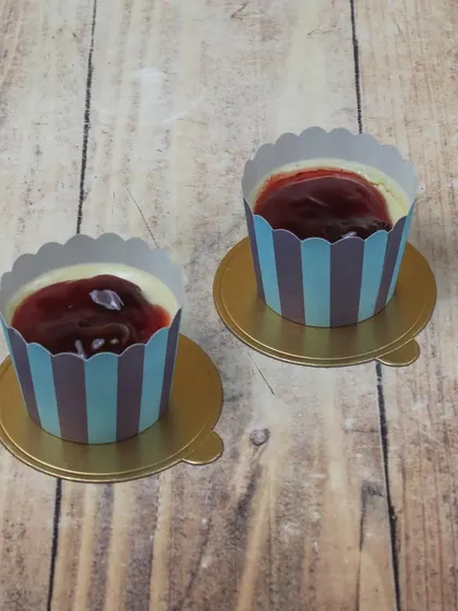 My premium cheesecake cups are a wonderful way to enjoy a taste of luxury. These feature my homemade strawberry compote and come in convenient, elegant packaging.