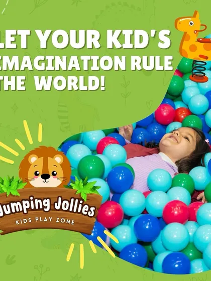 Let your kid's imagination rule the world. In our ball pit and throughout the play zone, we provide the space for creative and unstructured play.
