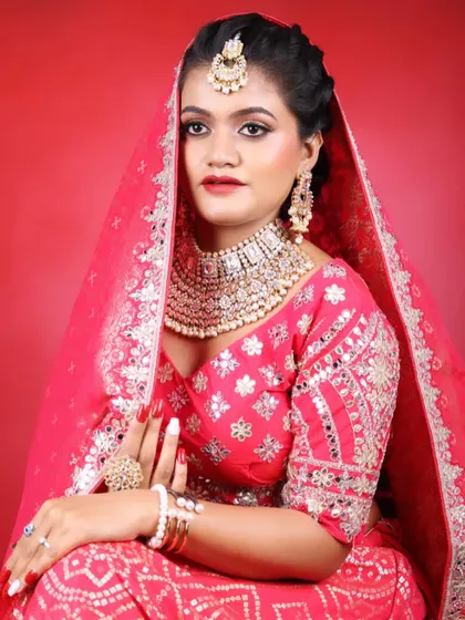 A close-up of the bridal makeup with the dupatta setting. Our course teaches you all the details of becoming a professional bridal artist.