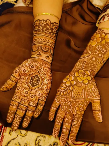 The final shot of this unique and artistic mehndi design.