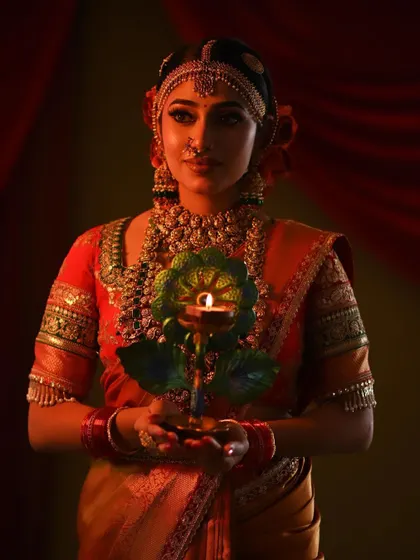 This is a perfect example of a classic, elegant look for any traditional ceremony.