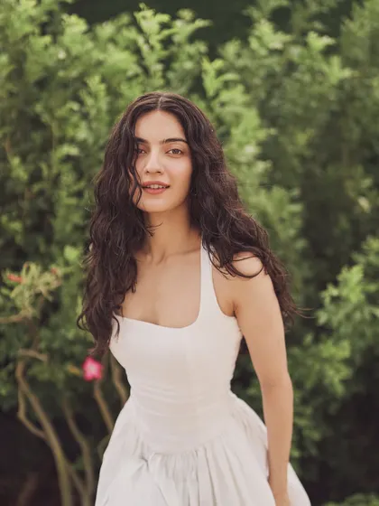 The beautiful Pratibha Ranta in a simple white sundress. This look is all about natural beauty and effortless style, perfect for a summer event.