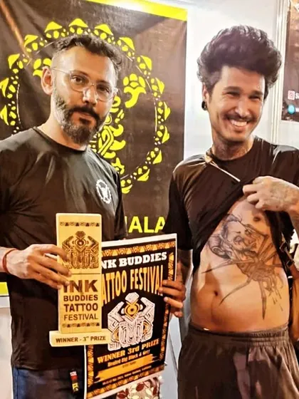 It’s a proud moment to see my work recognized. Here I am with my 3rd prize award for a large healed black and grey piece at the Ink Buddies Tattoo Festival. This is the level of quality and skill I will teach you to achieve.