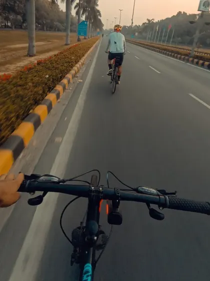 A first-person view of our easy Thursday ride, capturing the smooth roads and good company that make these spins special.