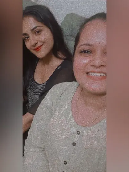 A happy selfie with Debattama after a makeup and mehendi session. Building a friendly connection with my clients is just as important as the art itself.