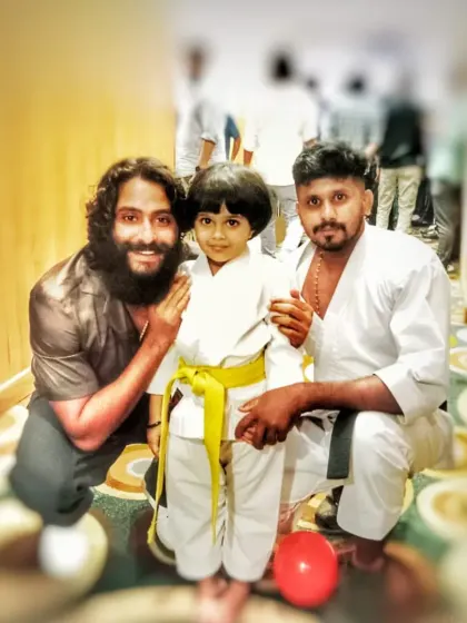 A special moment with the talented actor Antony Varghese (Pepe) and one of my young students. It's always great to connect with those who appreciate the discipline of martial arts.