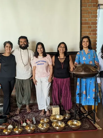 A smaller group photo from the BNI workshop, with some of the instruments we used. It is always a joy to share these healing tools with new people.