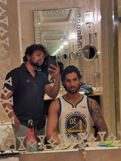 A mirror selfie with Tilak Varma.