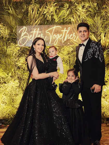 A lovely family portrait where the client looks effortlessly elegant. This natural makeup style is perfect for family functions.
