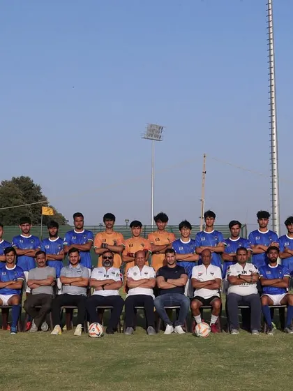 The full championship-winning squad. Our motto is 'Champions are fighters who get up and try once more', and this team lives by it. See you in the Senior Division.