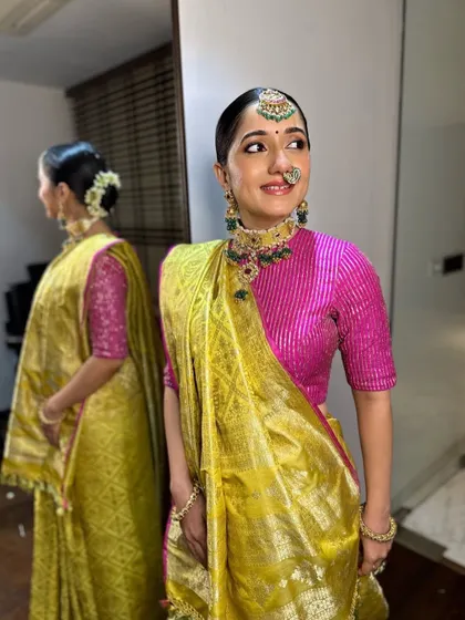 Another angle of the full look. The color combination is so fresh and eye-catching.