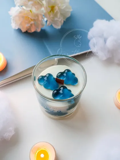 My limited edition 'Cloud 9' jar candle is now live. It features squishy blue gel wax clouds floating on a soy wax base, with a wooden wick for a gentle crackling sound.