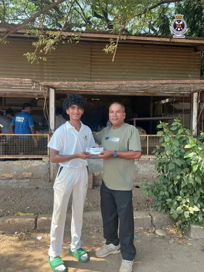 Another great bowling effort from Shamik Shettigar, who picked up 4 wickets in an interschool Harris Shield tournament match.