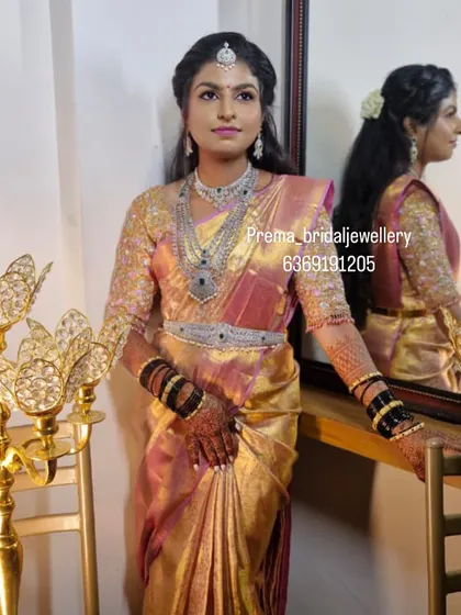 This bride chose a stunning AD set with black stones, creating a unique and modern bridal look.
