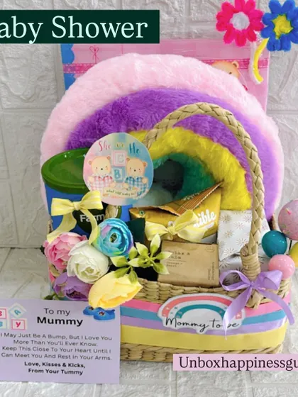 The perfect baby shower gift, this rainbow hamper comes with a personalized card and is filled with items to delight any mom-to-be.
