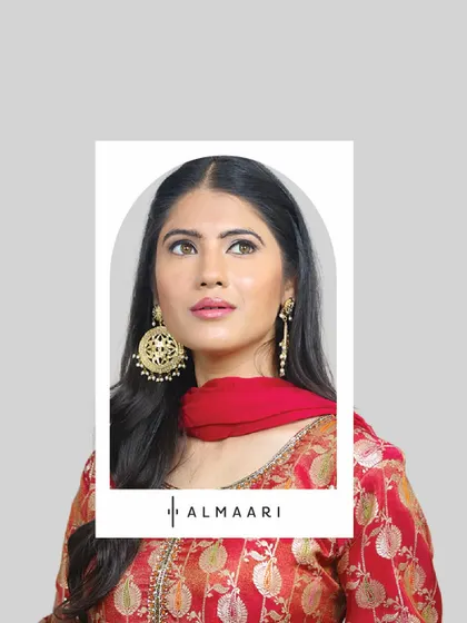 A statement earring can elevate a simple look. I have a wide range of traditional and modern jewelry pieces available for rent to match any outfit.