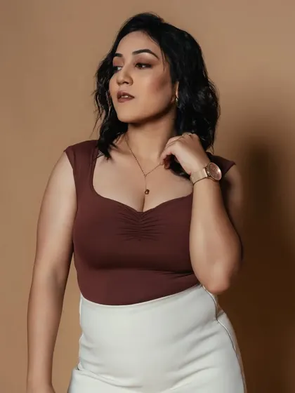Soft hues, strong impressions. This chic, modern look features a neutral makeup palette with a focus on a flawless base and a defined, matte lip.