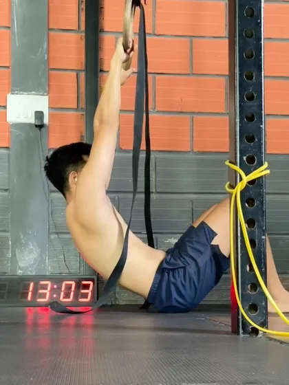 Back to work on front lever progressions after a short break. This is a tuck front lever row, which helps build the pulling strength needed for the static hold.