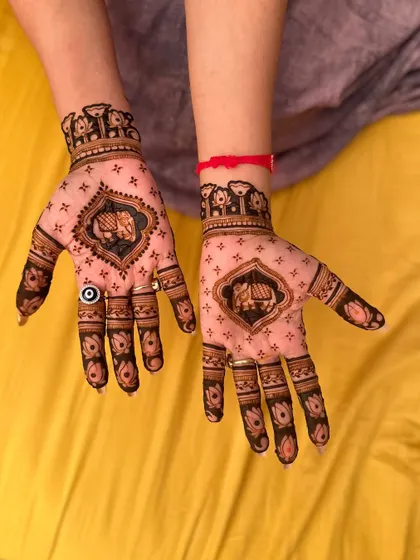 A simple and elegant design for a guest, featuring an elephant motif.