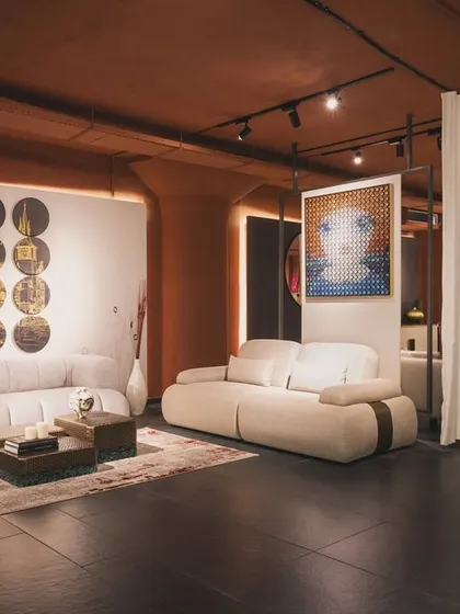 This is a glimpse of the Turquoise luxury furniture store, a 3000-square-foot space we designed with precision. The seamless, homogeneous flooring provides a versatile canvas, allowing each piece of furniture to be highlighted in its unique elegance.