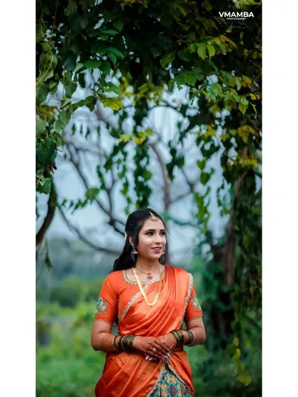 A duplicate of 195, a lovely outdoor portrait of the bride-to-be.